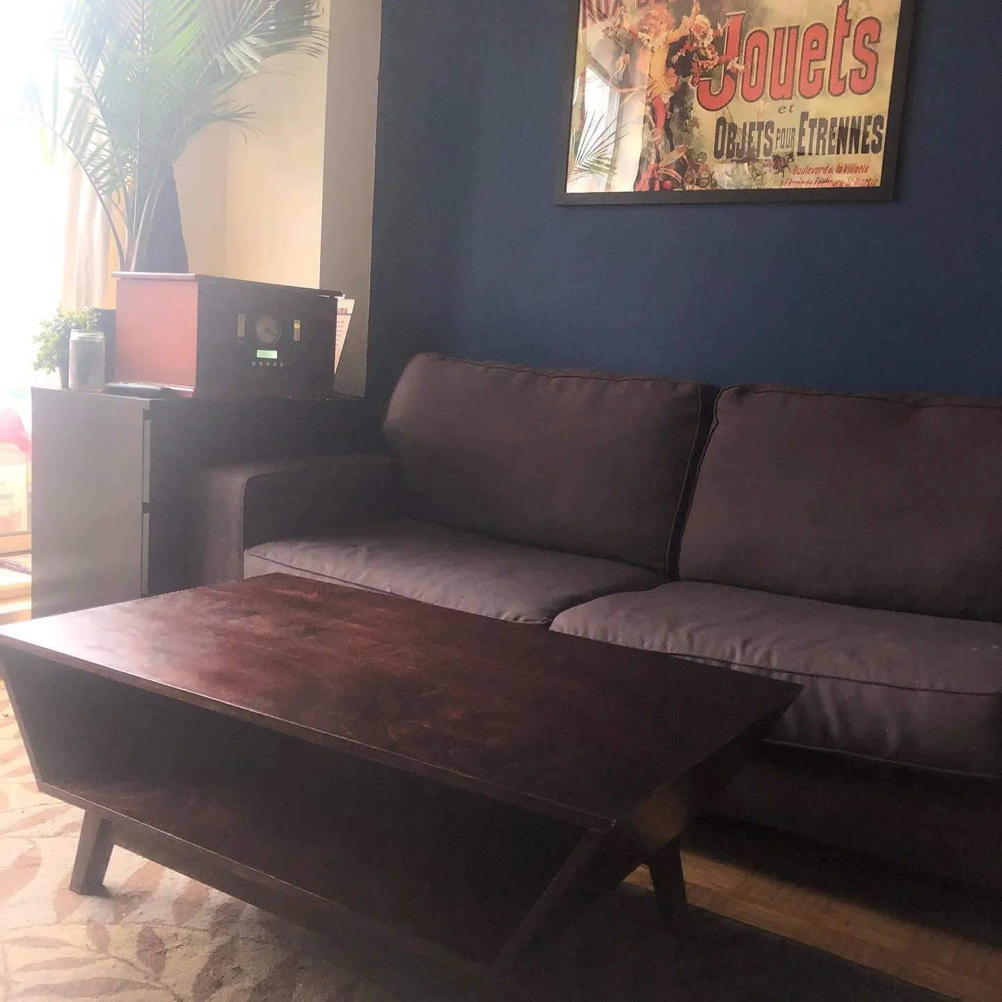Custom mid-century coffee table in living room by Walkercraft Carpentry